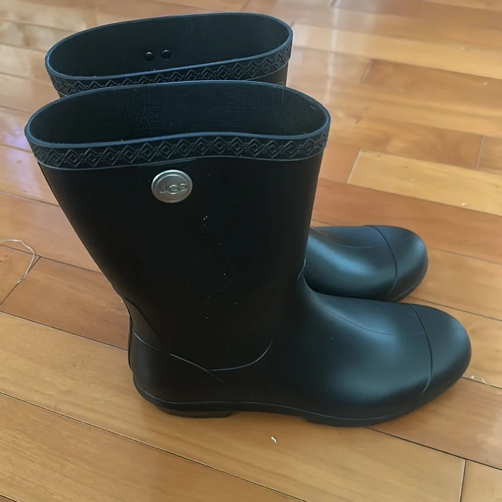 Ugg black rain boots size 10
